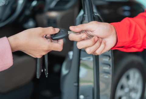 Duplicar llaves de coche en tu ferretería