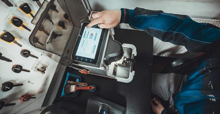 Tecnología y cerrajería automotriz